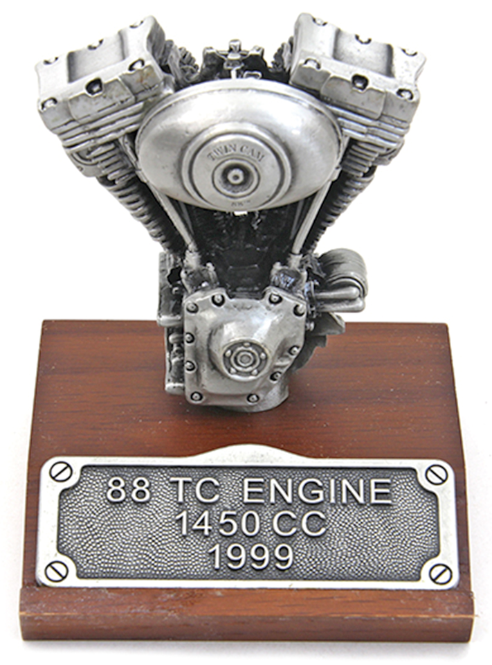 SCALE 1:8 MODEL ENGINES