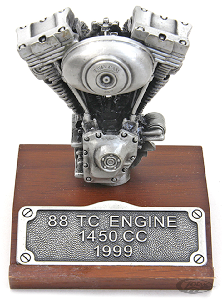 SCALE 1:8 MODEL ENGINES